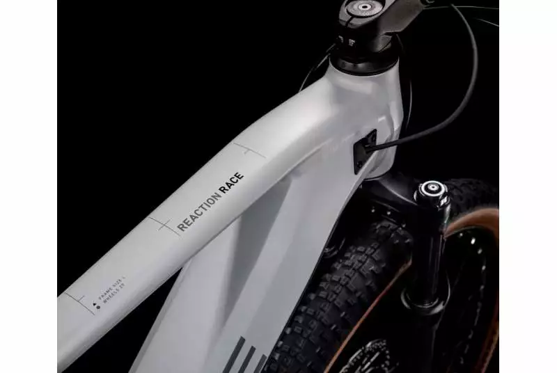 Bicicletas Cube Bicicleta Cube Reaction Hybrid Race 625 2022 6 Bicicletas Cube Bicicleta Cube Reaction Hybrid Race 625 2022 - Imagen 4