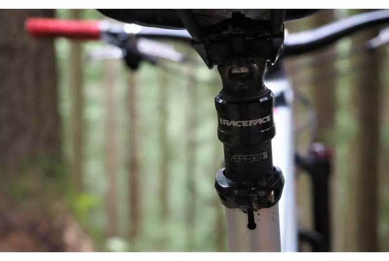 Tija Telescópica RaceFace Aeffect R 7 Tija Telescópica RaceFace Aeffect R - Imagen 5
